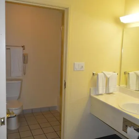 Howard Johnson By Wyndham San Antonio Hotel & Suites Habitación foto