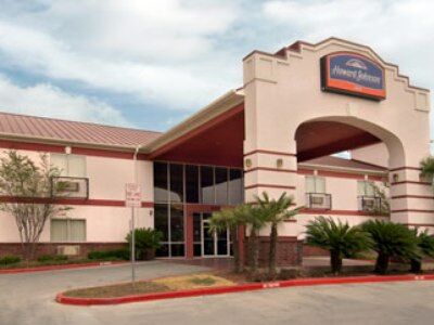 Hotel Howard Johnson By Wyndham & 2*
