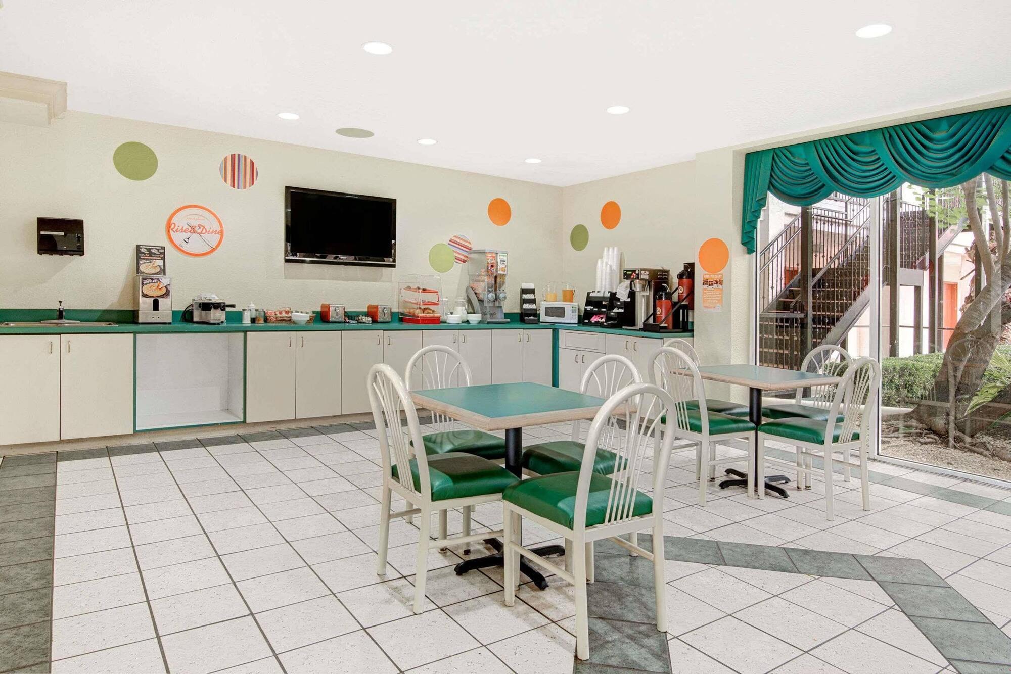 Hotel Howard Johnson By Wyndham & San Antonio