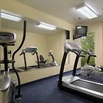 Howard Johnson By Wyndham San Antonio Hotel & Suites 